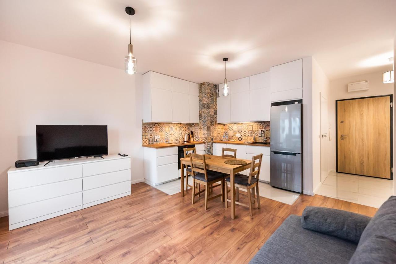 Saska Kepa Bright Apartament Варшава Екстер'єр фото