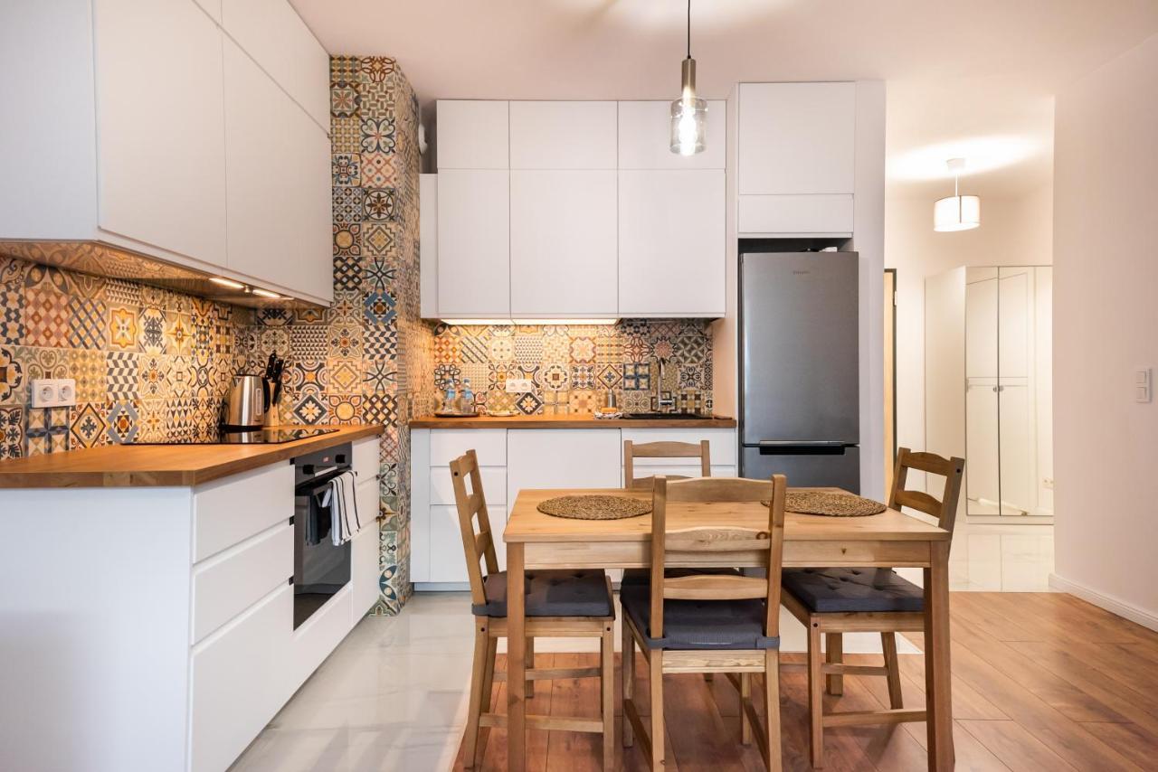 Saska Kepa Bright Apartament Варшава Екстер'єр фото