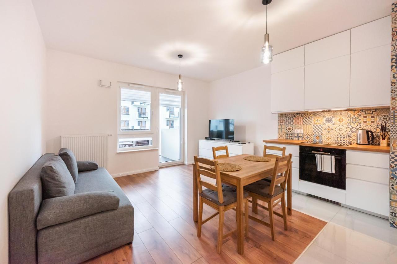 Saska Kepa Bright Apartament Варшава Екстер'єр фото