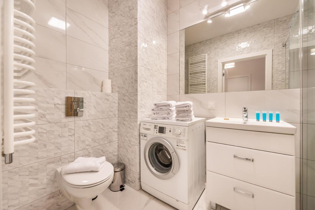 Saska Kepa Bright Apartament Варшава Екстер'єр фото
