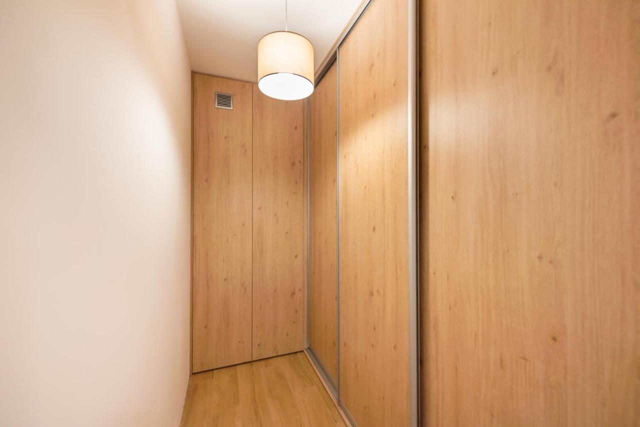 Saska Kepa Bright Apartament Варшава Екстер'єр фото