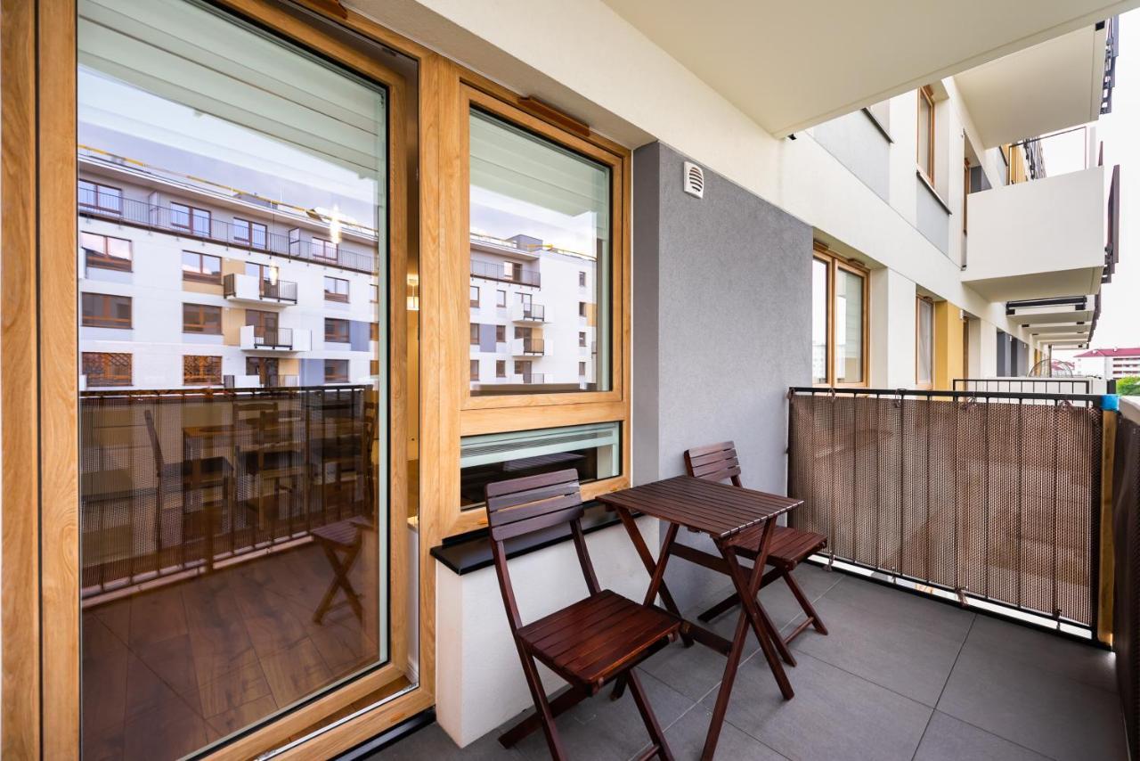 Saska Kepa Bright Apartament Варшава Екстер'єр фото