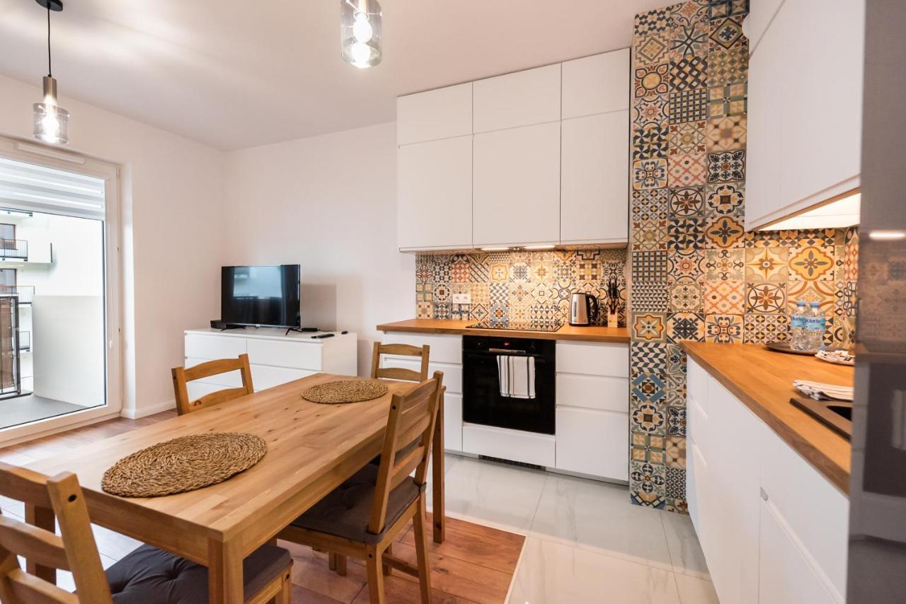 Saska Kepa Bright Apartament Варшава Екстер'єр фото
